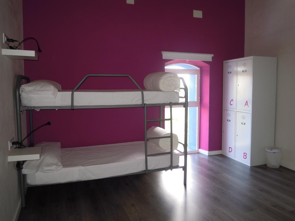 Hostel Cañaveral Стая снимка
