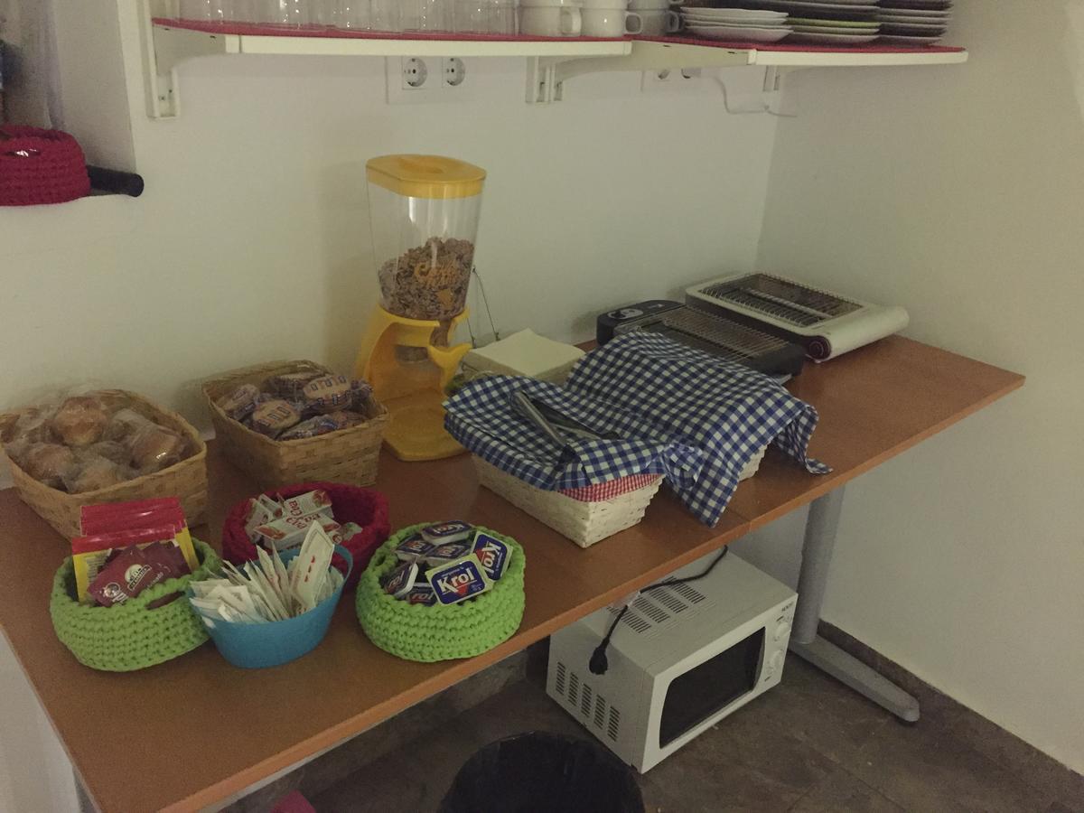 Hostel Cañaveral Екстериор снимка
