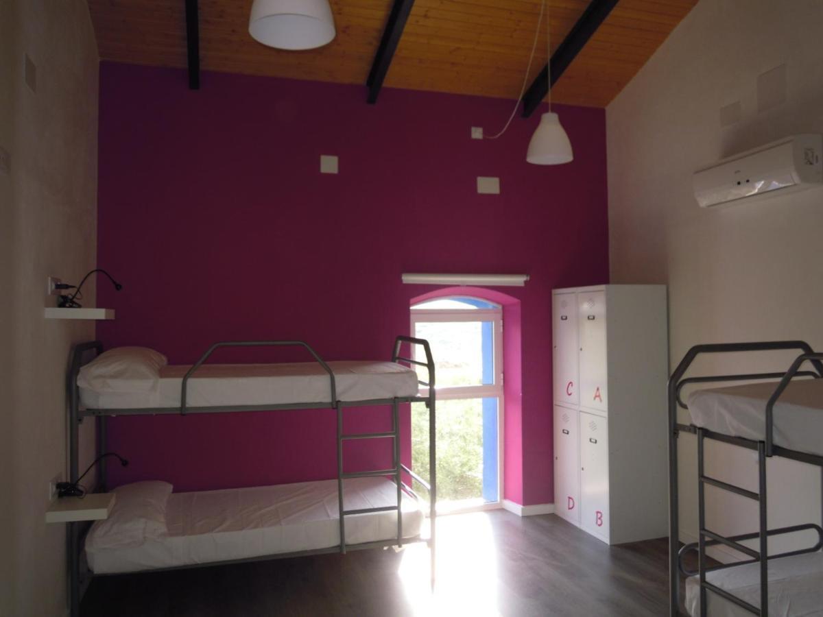 Hostel Cañaveral Стая снимка